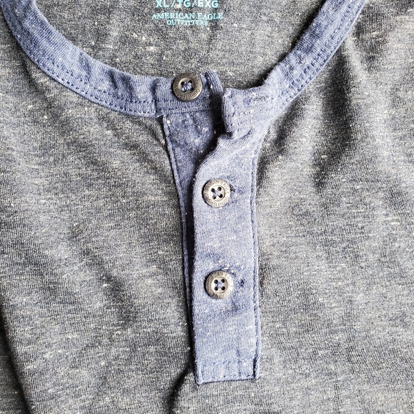 American Eagle Henley - Picture 2 of 4